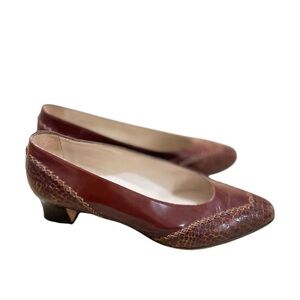 Vtg ‘90s Bally cognac Brown Leather & croc embossed slip on 2 in heel pumps 7.5